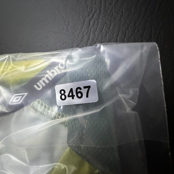 Savannah Clovers Jersey Mens Medium Green Yellow Soccer Authentic 3rd Kit Umbro - Picture 10 of 10